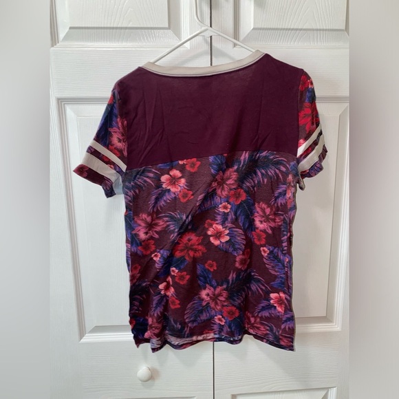 PINK Victorias Secret L Sequin Tshirt - Picture 2 of 3